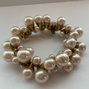 JCREW STRETCH PEARL BRACELET